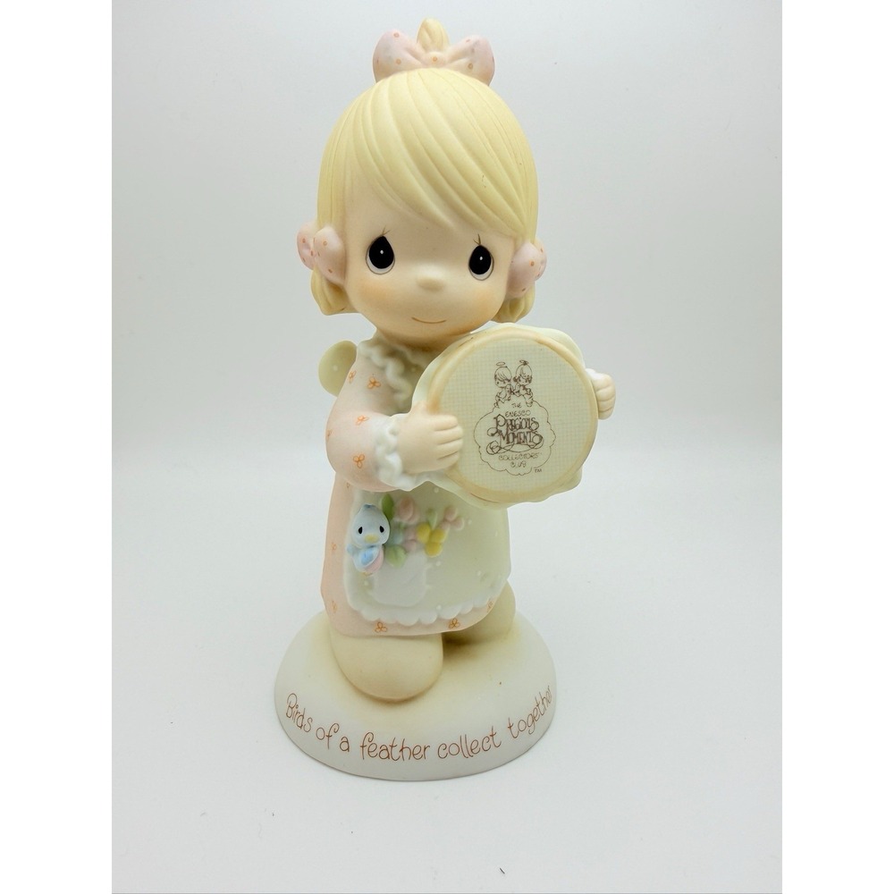 Precious Moments Figurine "Birds of a Feather Collect Together" Collectors Club‎